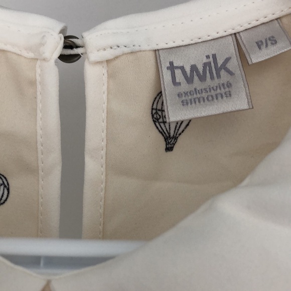 Beige and White Collared Shirt with Hot Air Balloon Pattern from Simon’s - Picture 3 of 4